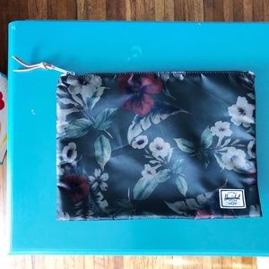 Herschel Supply Co. Network Pouch XL Hawaiian Camo